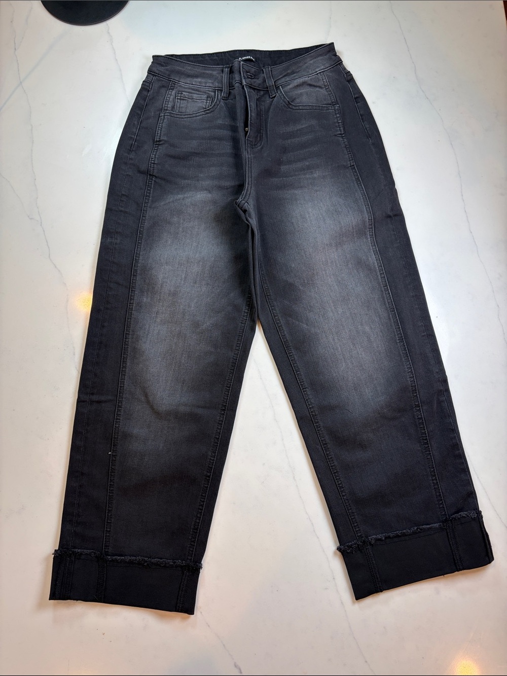 Black mid Rise Jeans with Rolled Hem